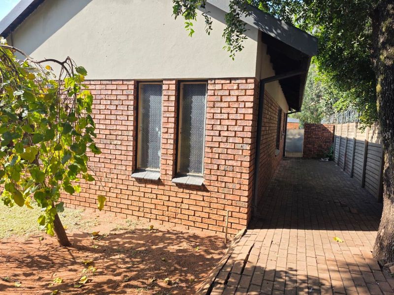 House For Sale in Theresapark - Photo 6