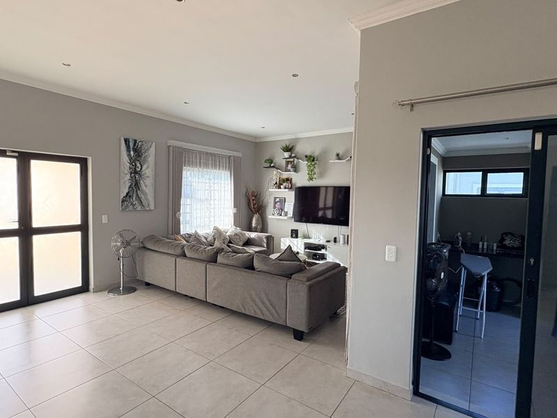 House For Sale in Admirals Park - Photo 6