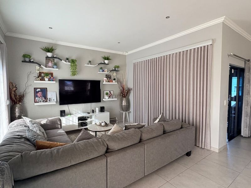 House For Sale in Admirals Park - Photo 4