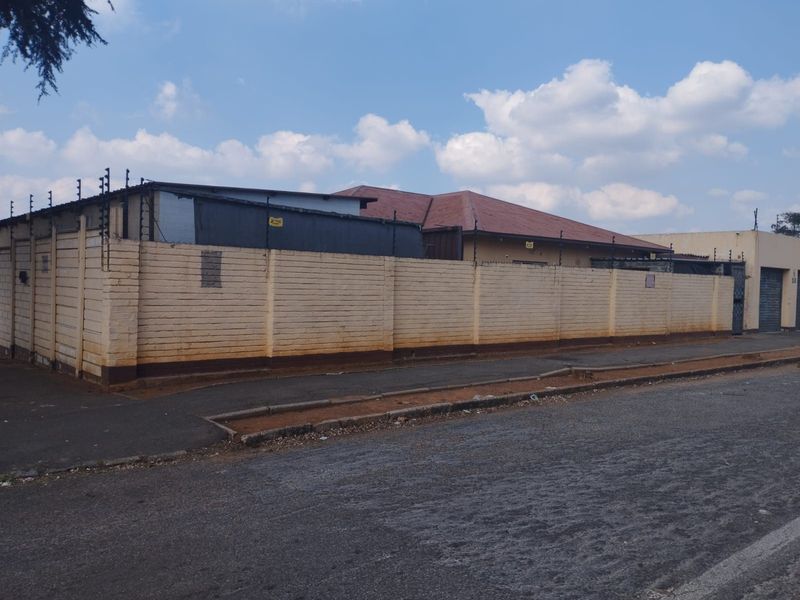 House For Sale in Newlands - Photo 3