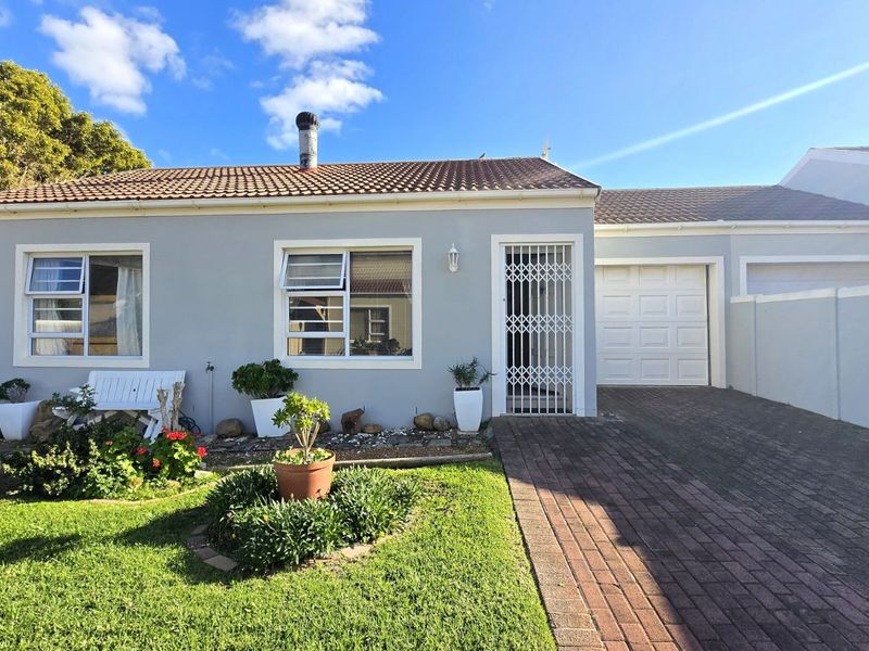 House For Sale in Admirals Park - Photo 1