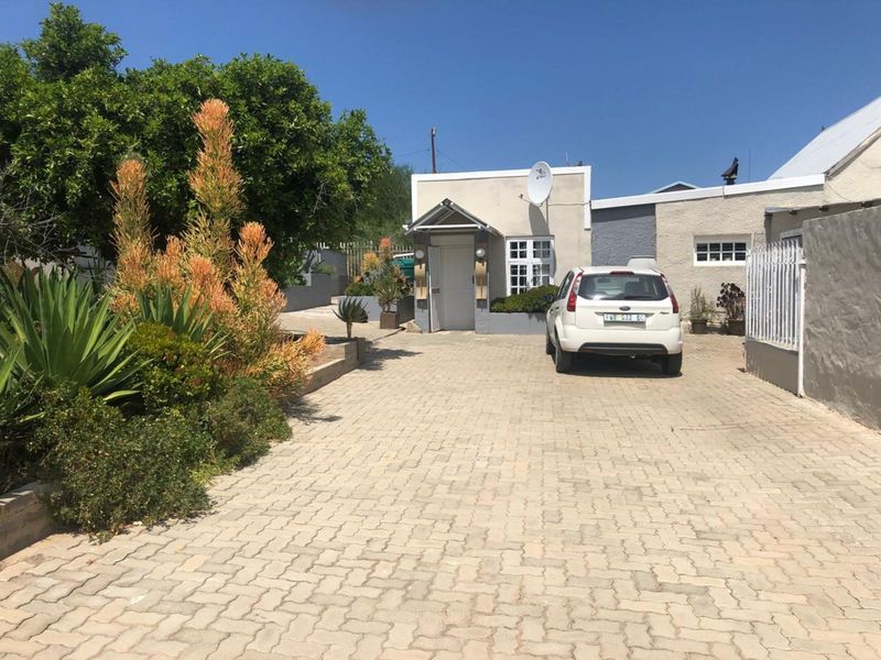 House For Sale in Calitzdorp Central - Photo 5