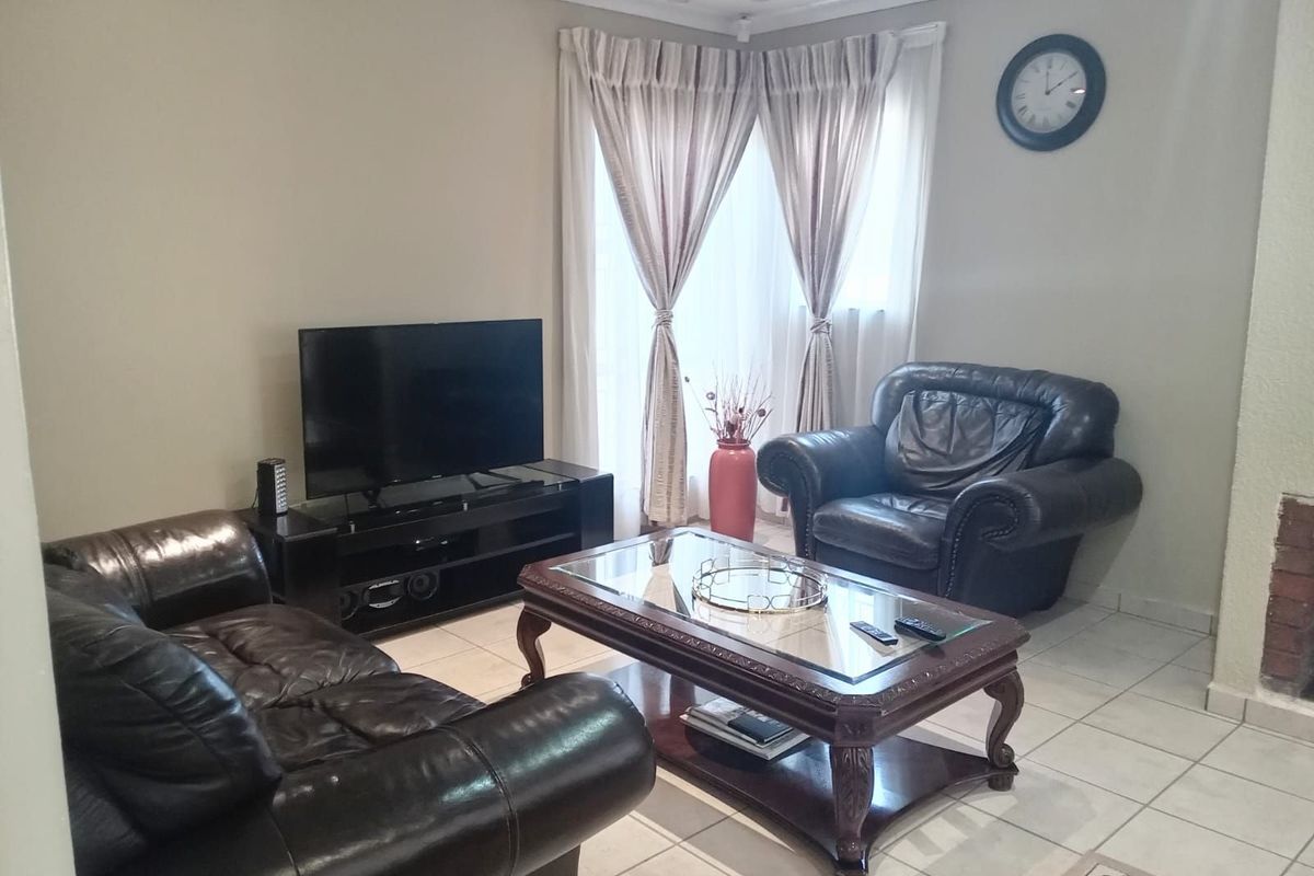 House For Sale in Witpoortjie - Photo 3