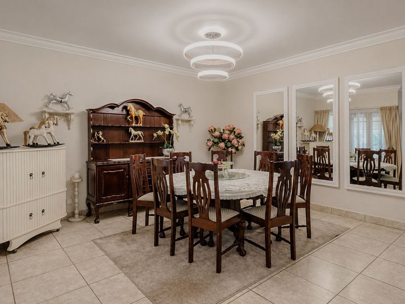 House For Sale in Featherbrooke Estate - Photo 4