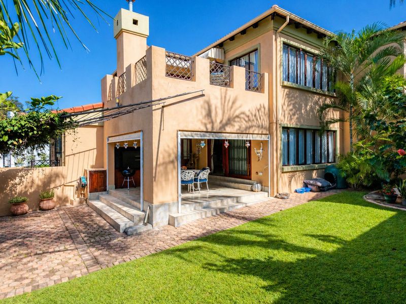 House For Sale in Featherbrooke Estate - Photo 2