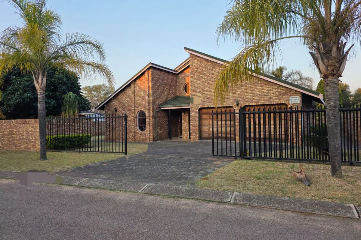 House For Sale in Ninapark - Photo 2