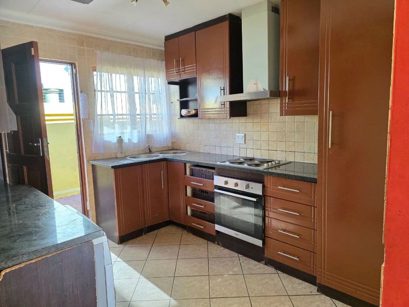 House For Sale in The Orchards - Photo 8