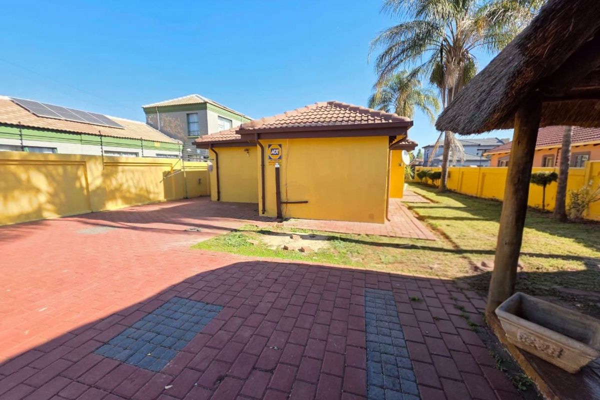 House For Sale in The Orchards - Photo 4