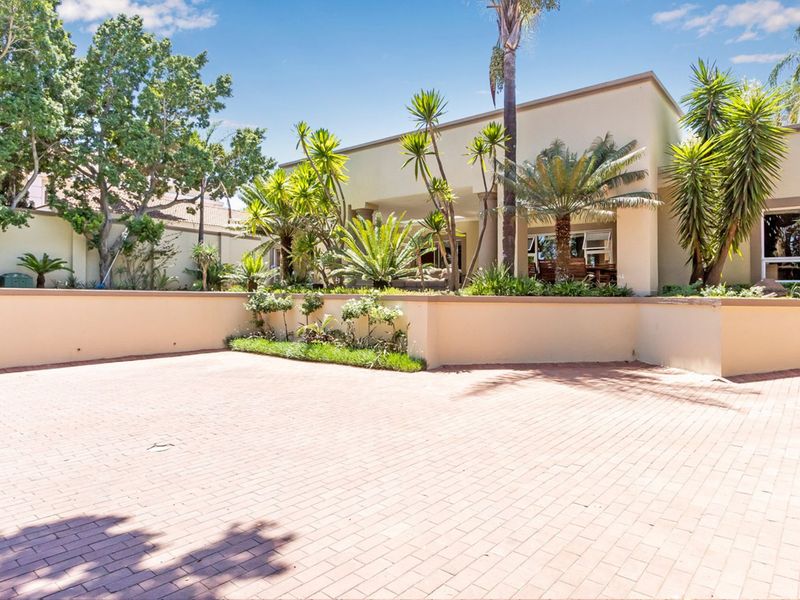 House For Sale in Morningside - Photo 4
