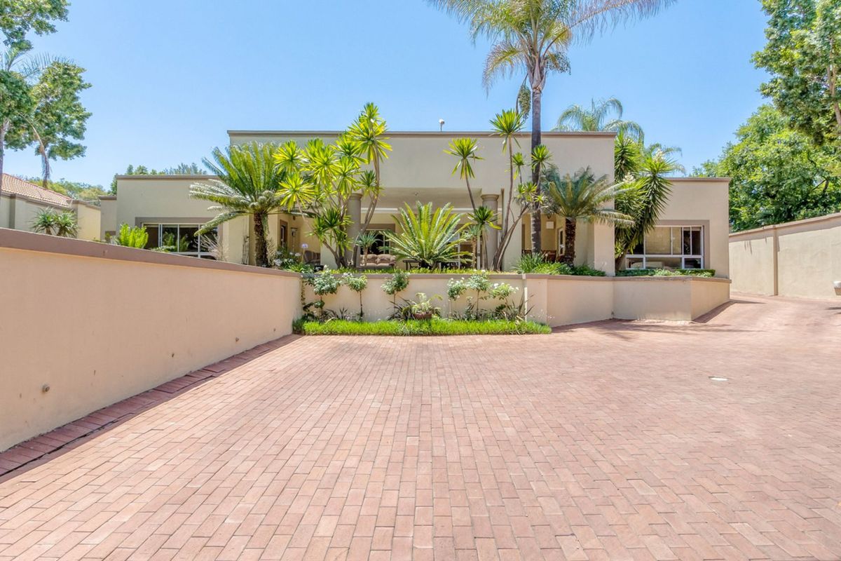 House For Sale in Morningside - Photo 2