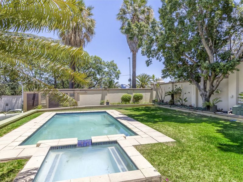 House For Sale in Morningside - Photo 8