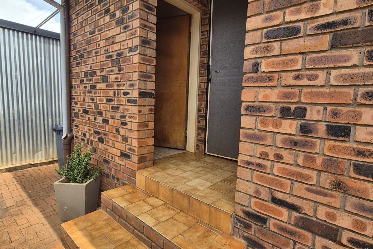 House For Sale in Masada - Photo 5