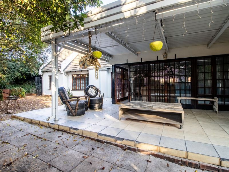 House For Sale in Garsfontein - Photo 3