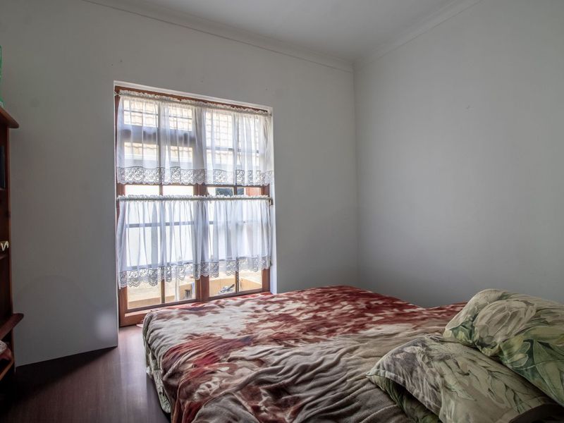 House For Sale in Garsfontein - Photo 10