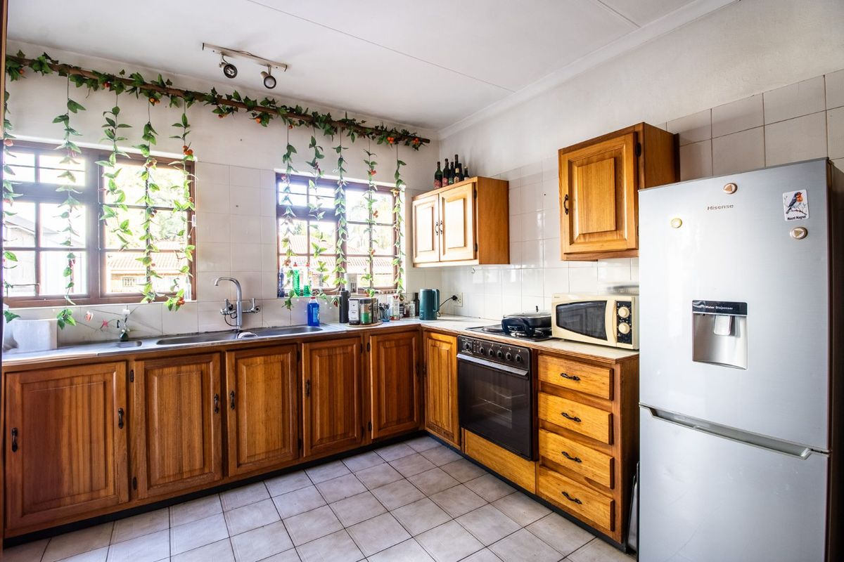 House For Sale in Garsfontein - Photo 5