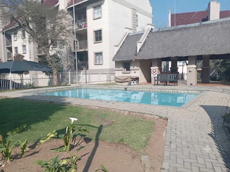 Apartment For Sale in Sundowner - Photo 1