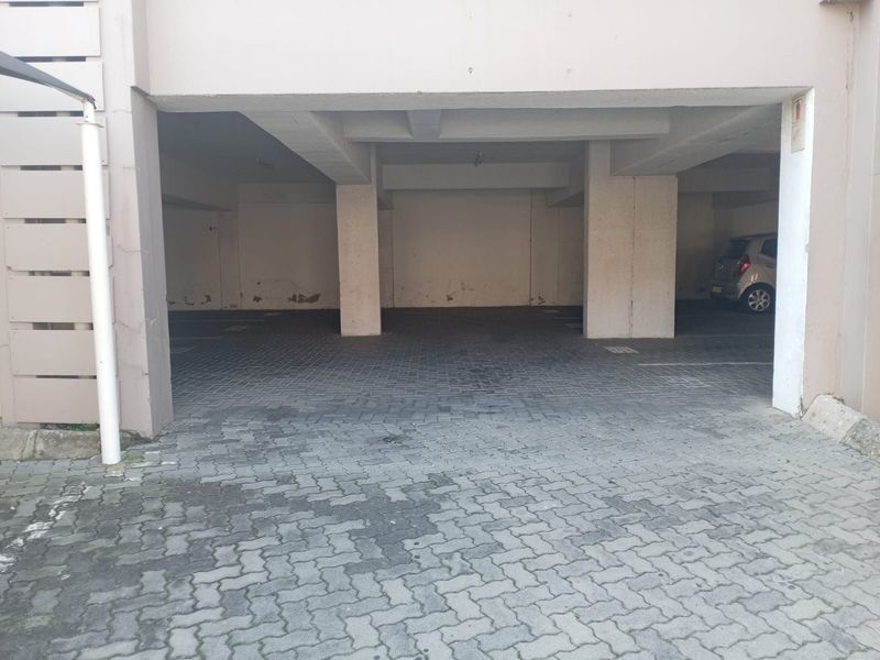 Apartment For Sale in Sundowner - Photo 9