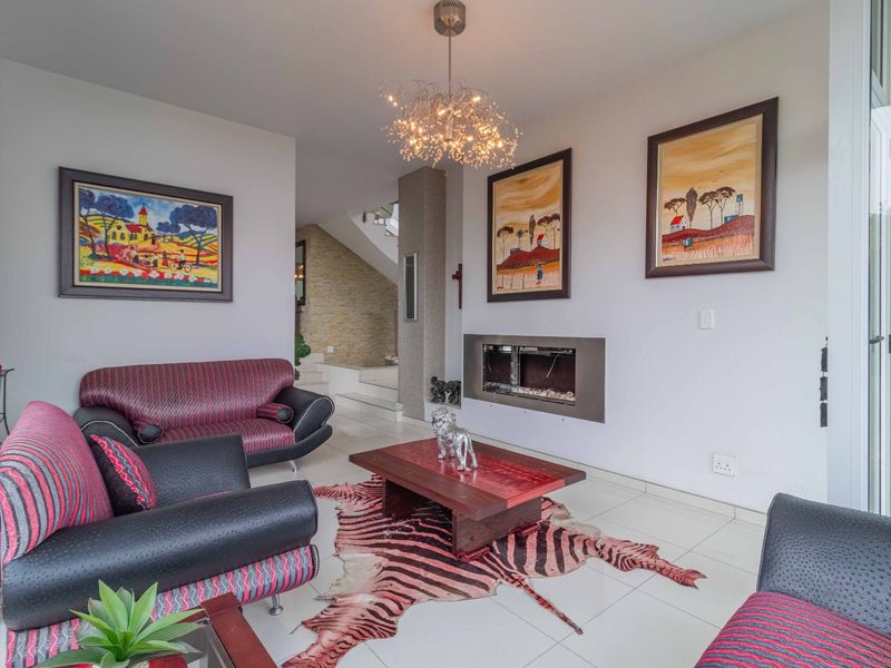House For Sale in Featherbrooke Estate - Photo 4