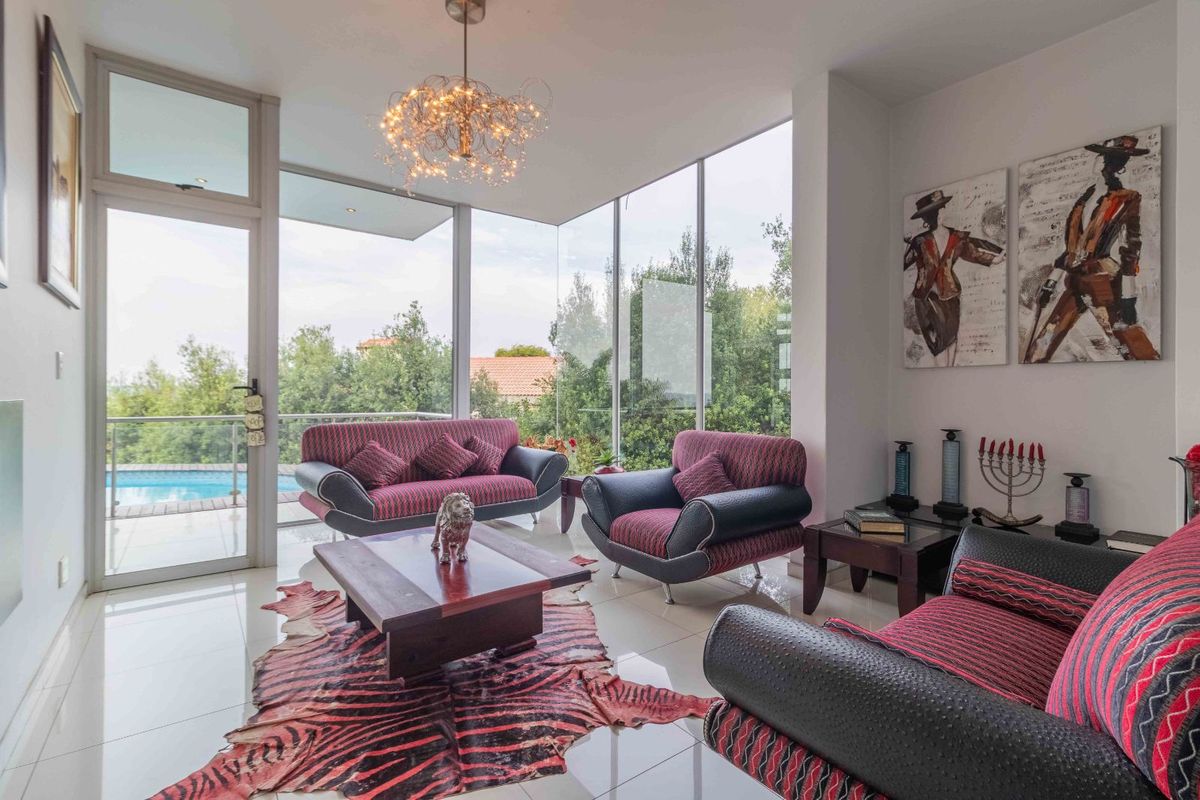 House For Sale in Featherbrooke Estate - Photo 3