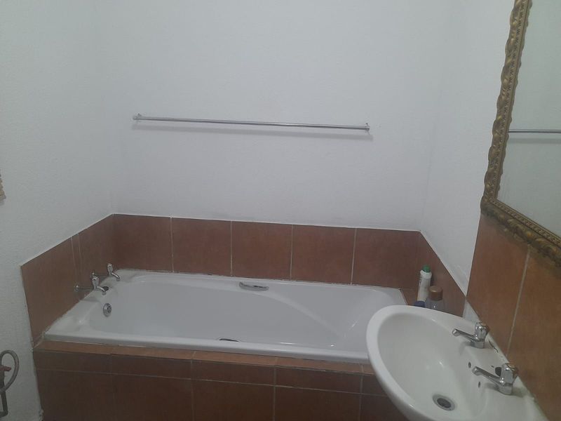 House For Sale in Olievenhoutbosch - Photo 9