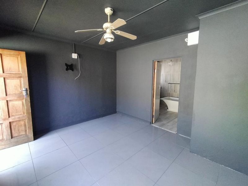 Room For Rent In Manley Road, Amalinda - Photo 4