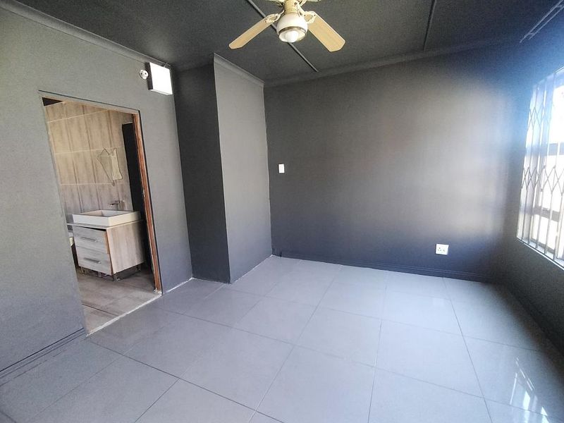 Room For Rent In Manley Road, Amalinda - Photo 3