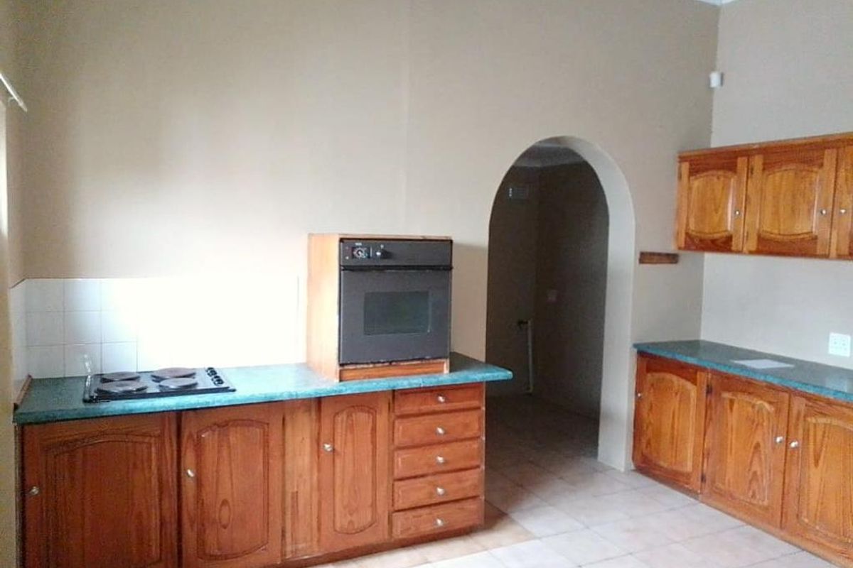 Spacious 3 bedroom house to rent in Highgate with lovely garden - Photo 2