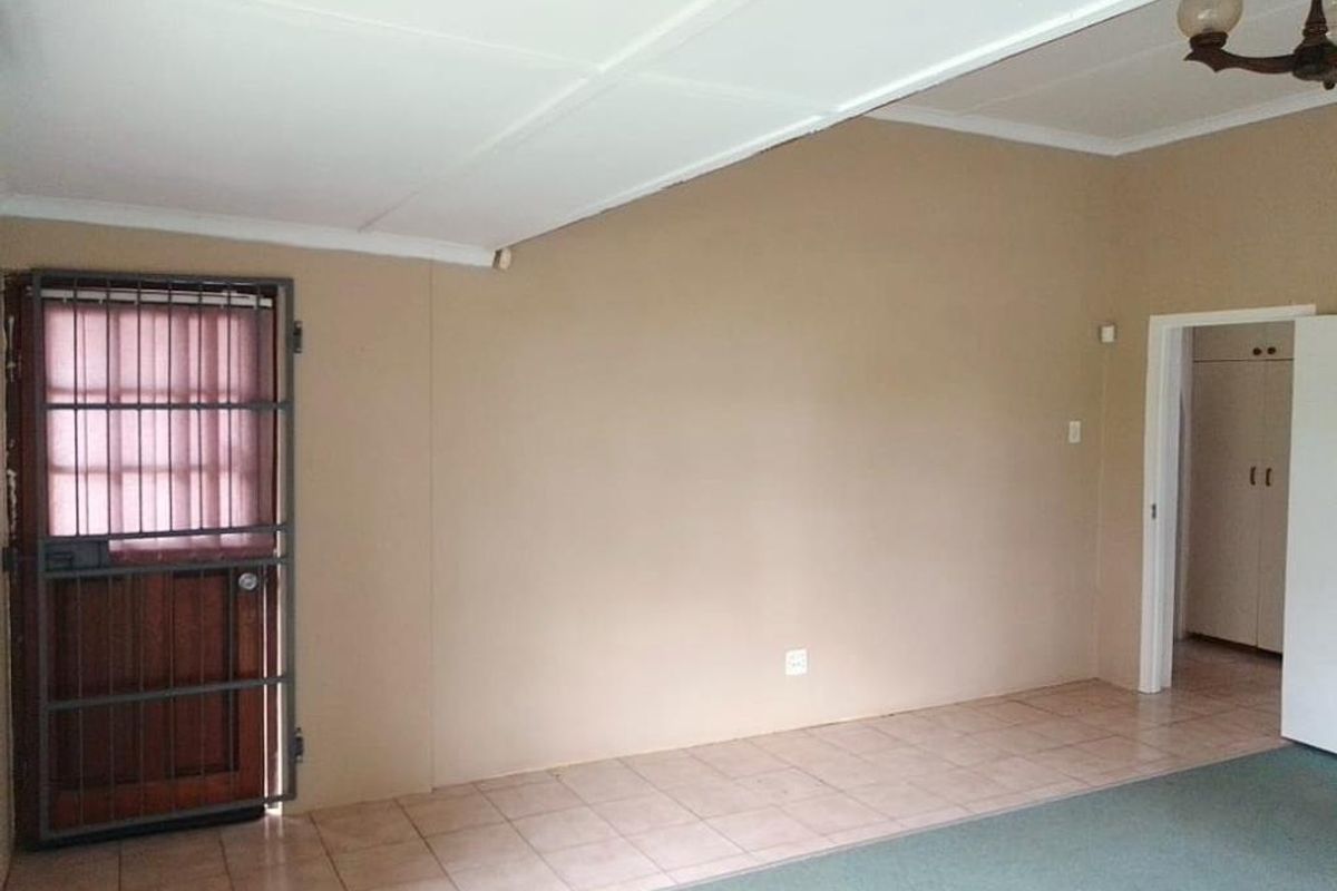 Spacious 3 bedroom house to rent in Highgate with lovely garden - Photo 5