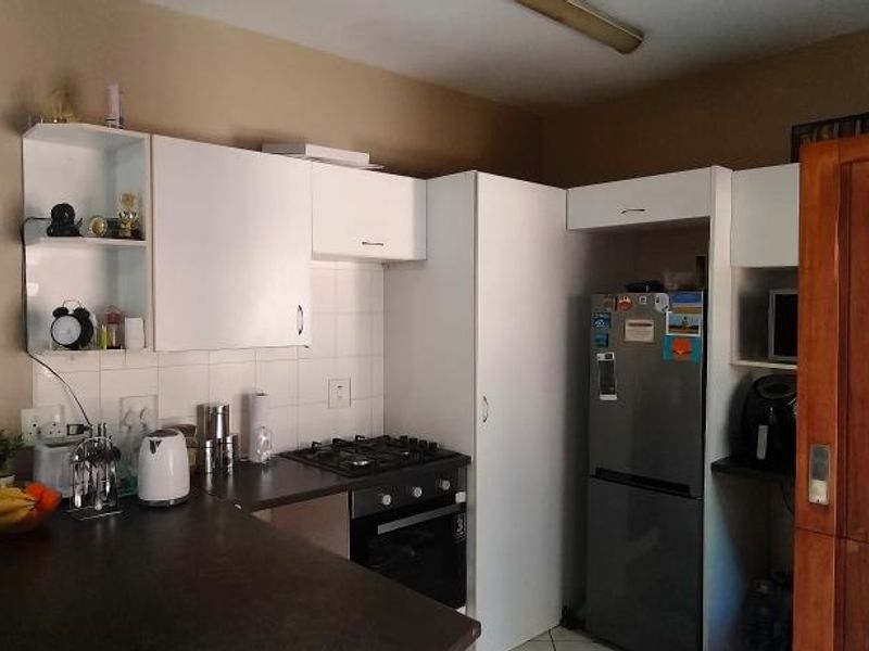 For Rent: Modern Three Bedroom Townhouse in Summerwoods, Abbotsford - Photo 6