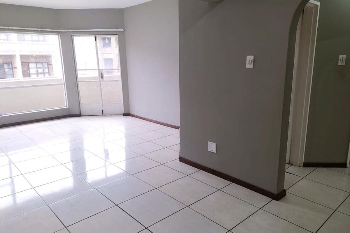 Discover This Marvelous Two Bedroom Flat in Southernwood - Photo 2
