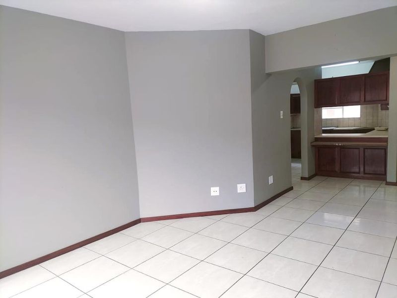 Discover This Marvelous Two Bedroom Flat in Southernwood - Photo 3