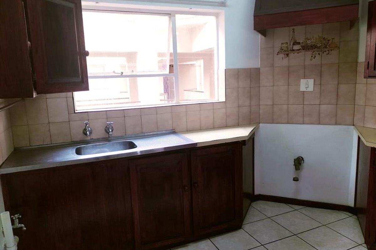 Discover This Marvelous Two Bedroom Flat in Southernwood - Photo 5