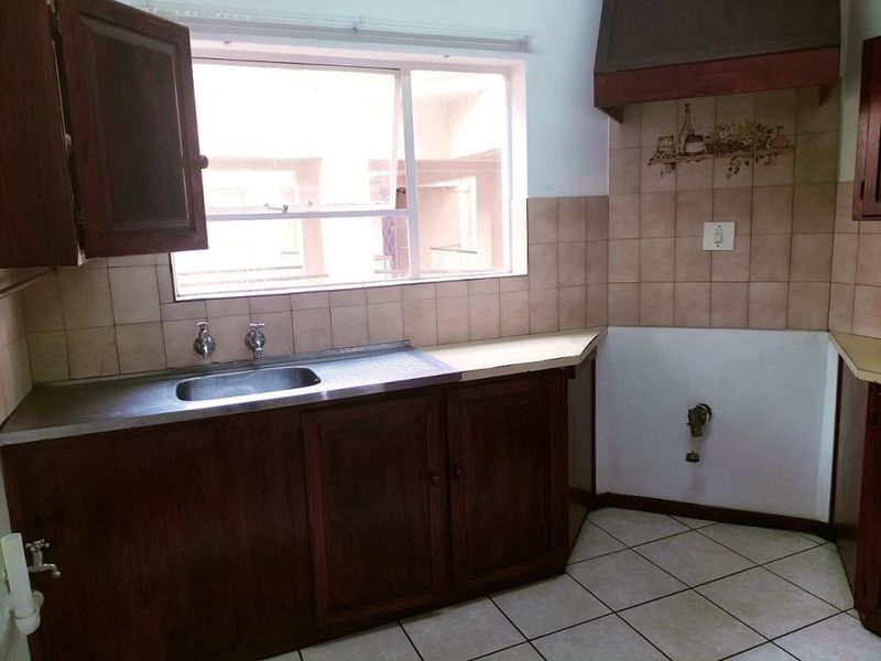 Discover This Marvelous Two Bedroom Flat in Southernwood - Photo 5