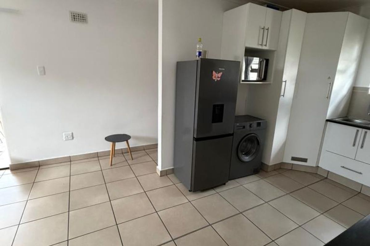 Beautiful 3 Bedroom Townhouse in Laila Sands, Gonubie - Photo 5