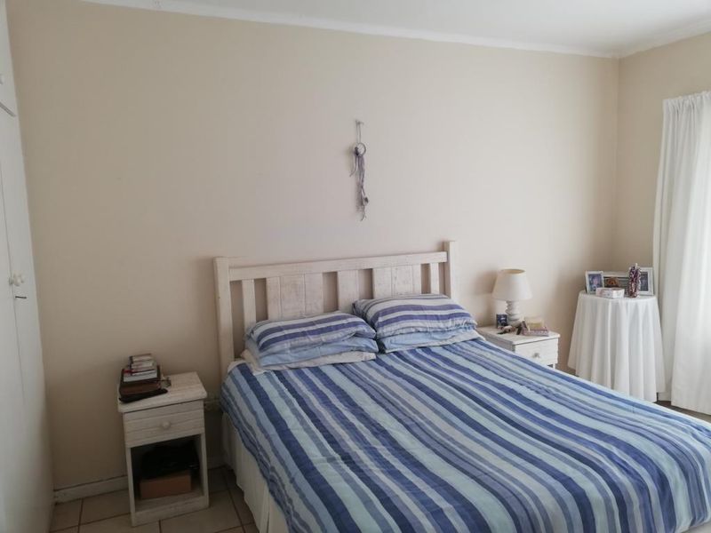 Gorgeous two-bedroom flat to rent in David Court, Berea - Photo 5