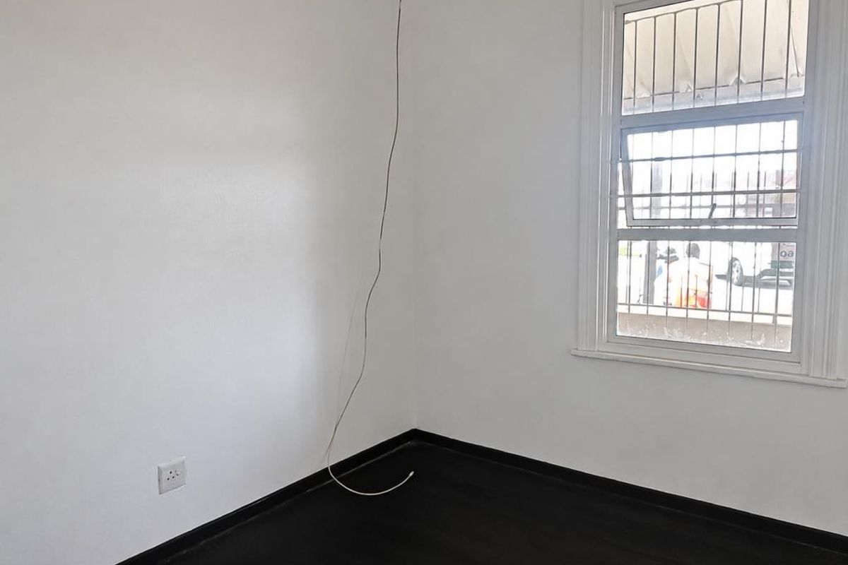 Spacious Room For Rent in Quigney - Photo 2