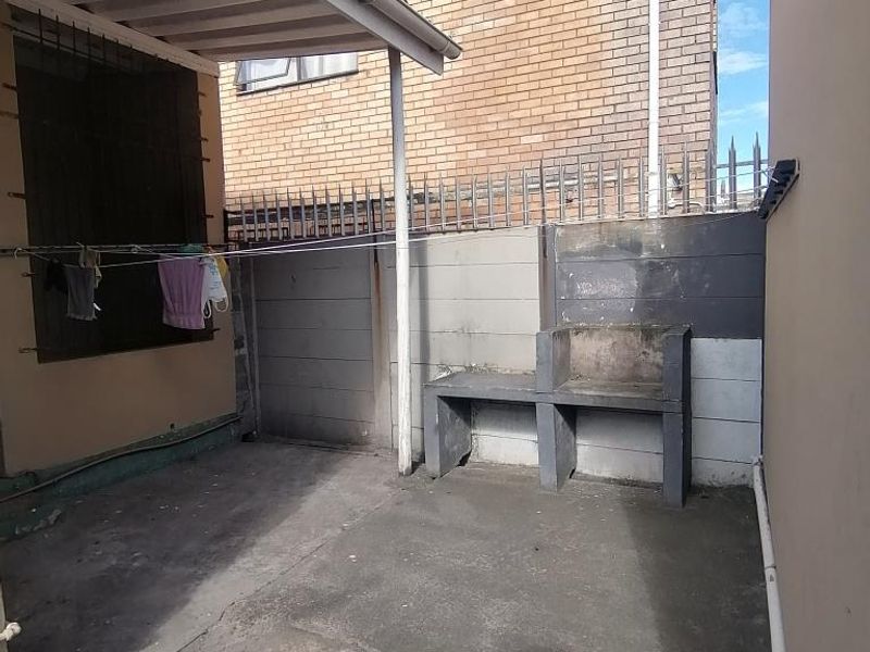 Spacious Room For Rent in Quigney - Photo 6