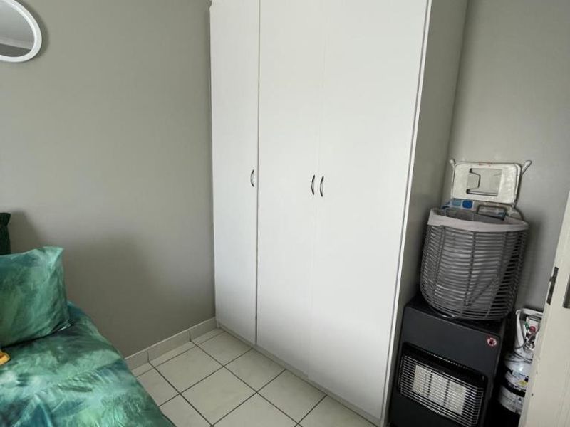 Modern Two Bedroom Flat for Rent in Gonubie - Photo 8
