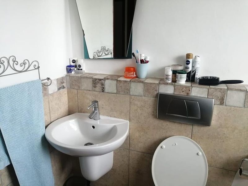 Charming 3-Bedroom Townhouse in Furstenburg Terrace, Nahoon - Photo 8