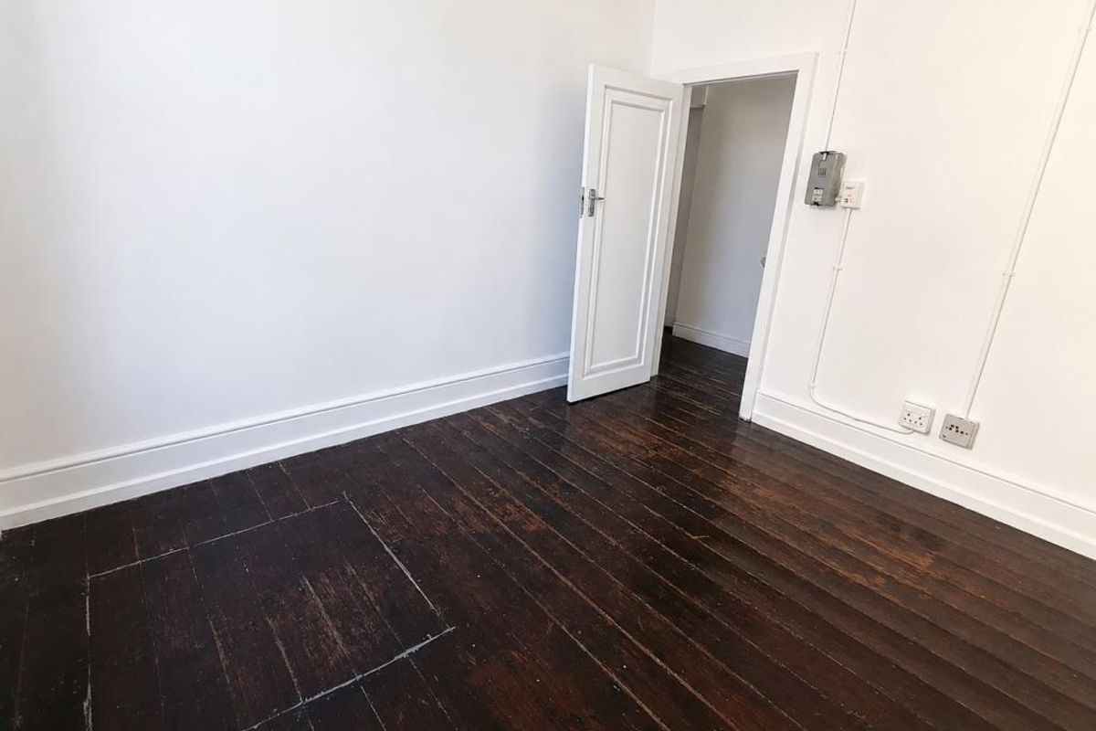 Neat room to rent in Browning Street, Quigney  - Photo 5
