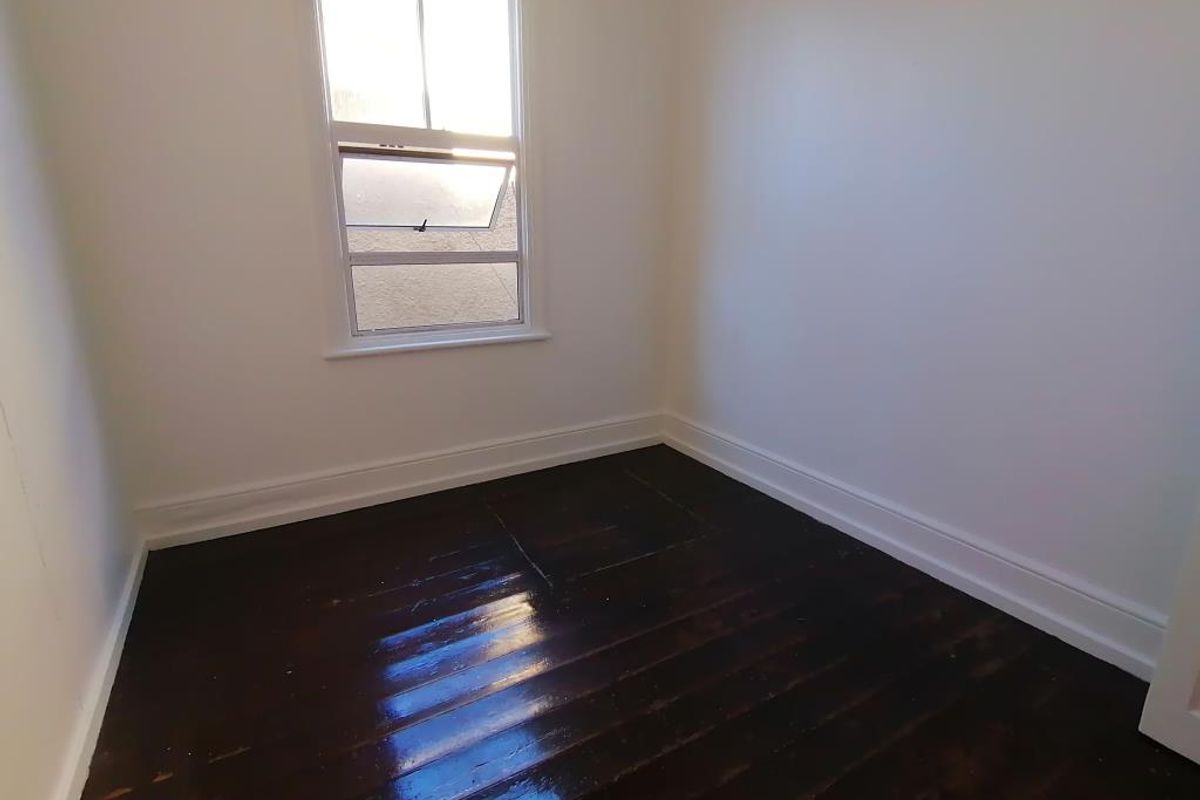 Neat room to rent in Browning Street, Quigney  - Photo 3