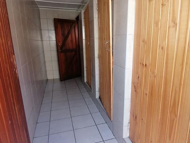Neat room to rent in Browning Street, Quigney  - Photo 9