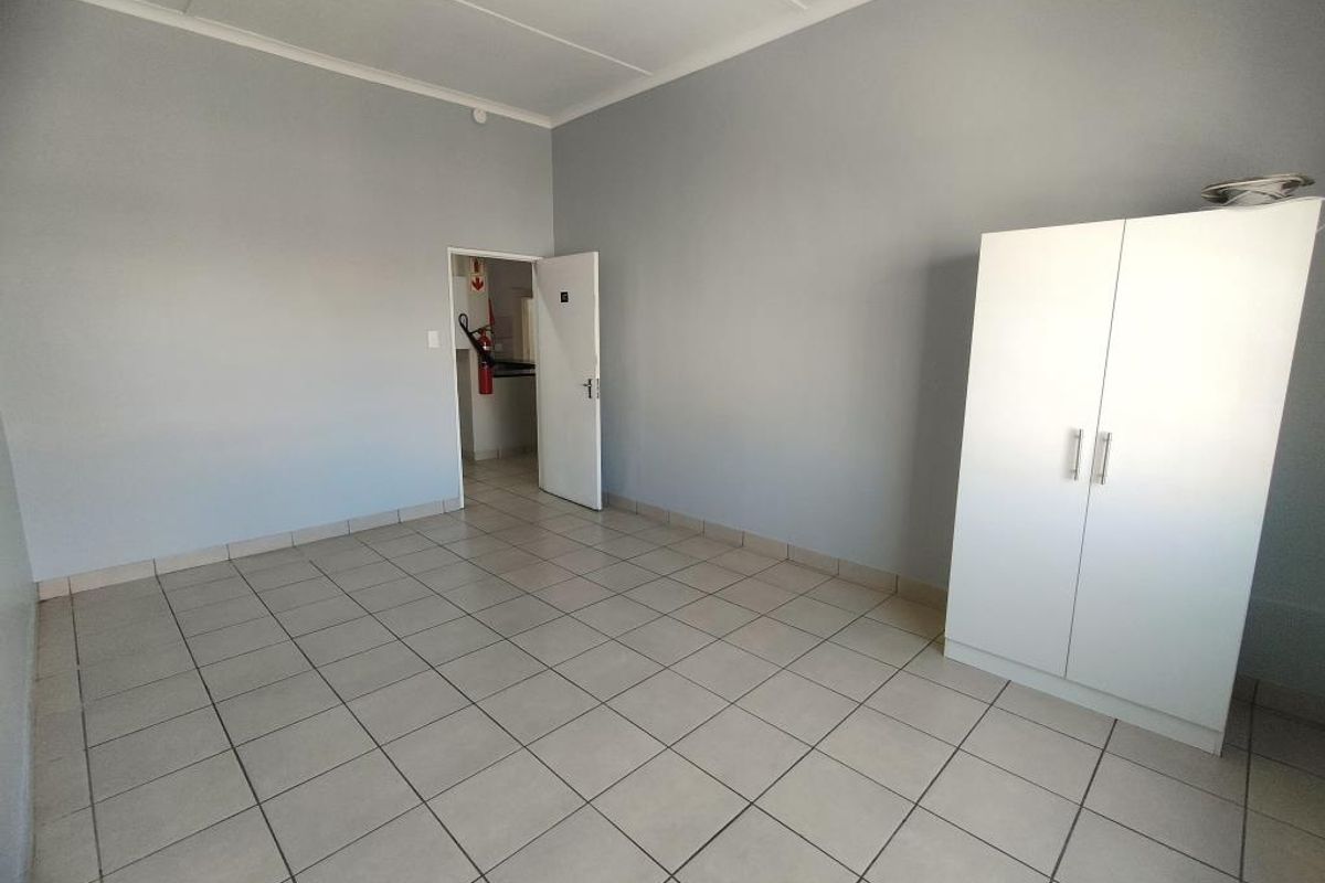 Room to Rent in North Street, Central East London - Photo 3