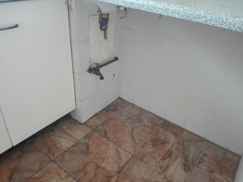 Charming 1-Bedroom Apartment in Greentrees – Prime Windermere Location - Photo 7