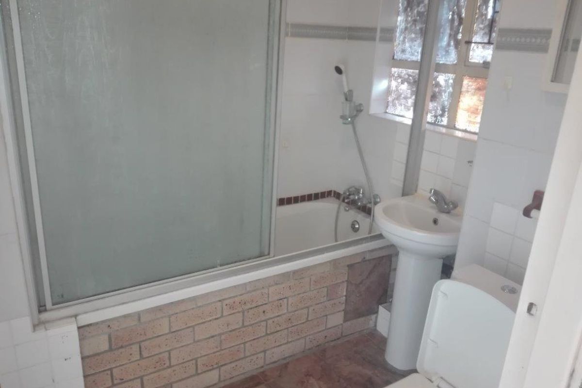 Charming 1-Bedroom Apartment in Greentrees – Prime Windermere Location - Photo 2