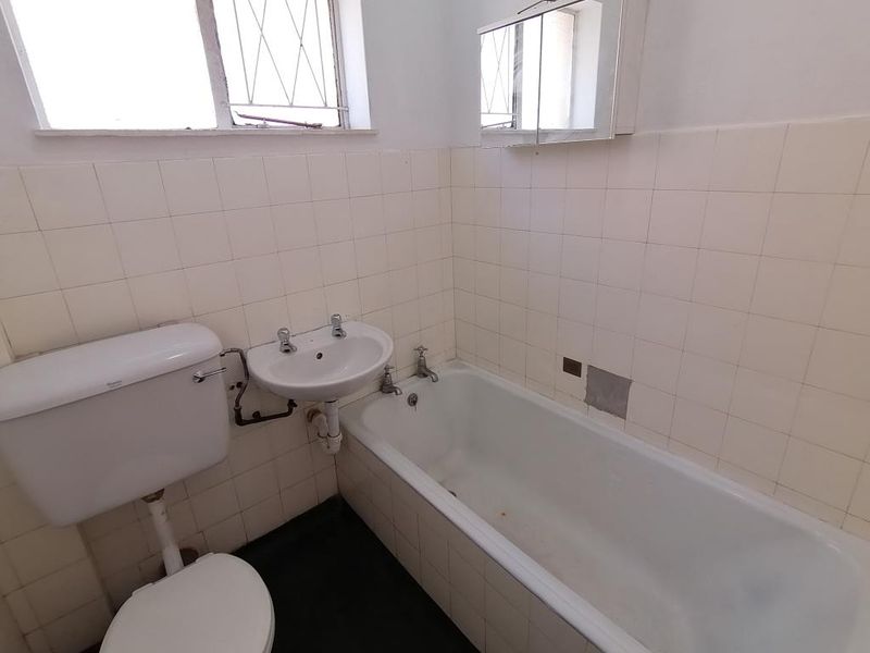 1BR Flat For Rent in Shalimar Court, Southernwood - Photo 8