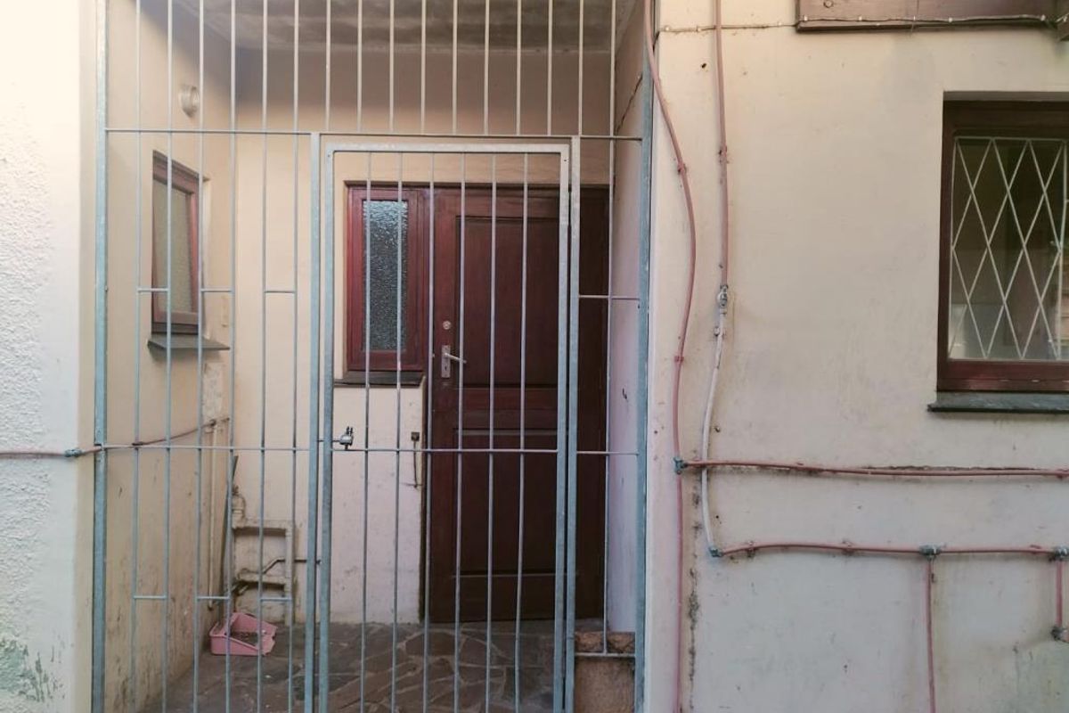 Room to Rent in Warwick Road, Vincent |Security |Convenient - Photo 2