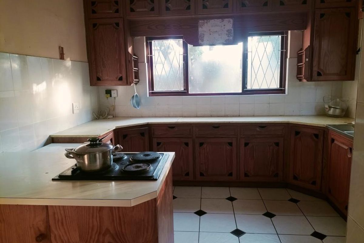 Room to Rent in Warwick Road, Vincent |Security |Convenient - Photo 3