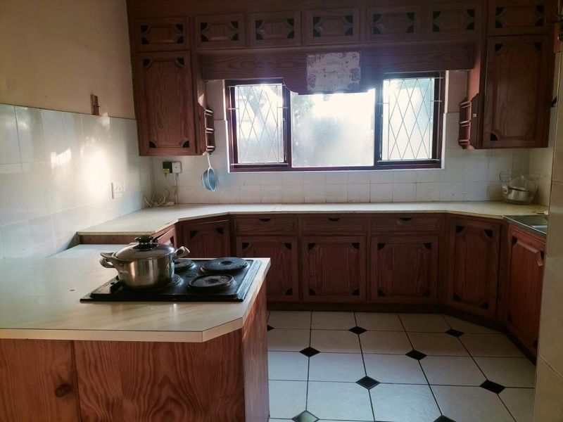 Room to Rent in Warwick Road, Vincent |Security |Convenient - Photo 3