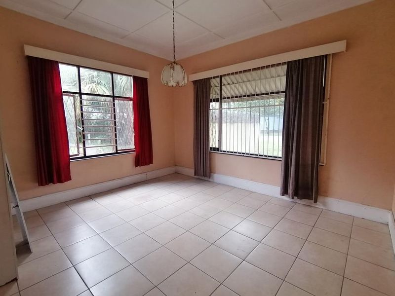 Room to Rent in Warwick Road, Vincent |Security |Convenient - Photo 4